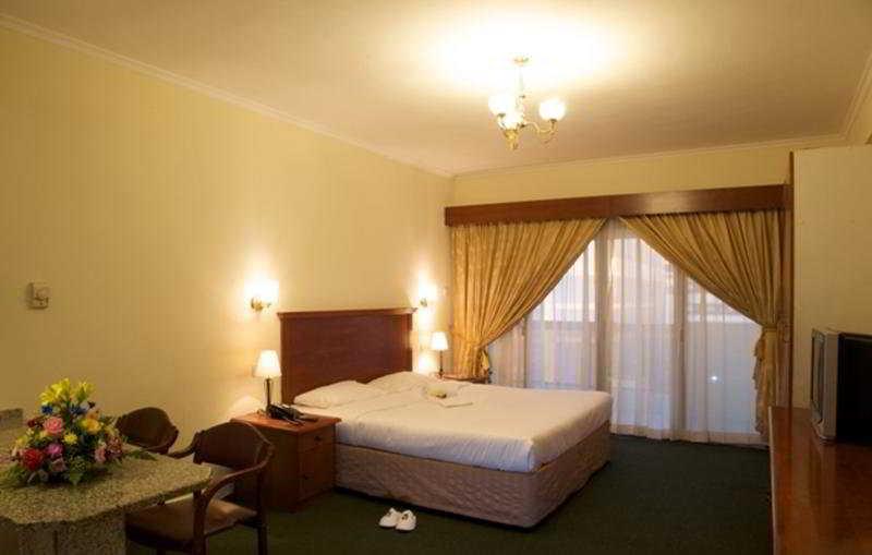 Al Mas Hotel Apartments Дубай Екстериор снимка